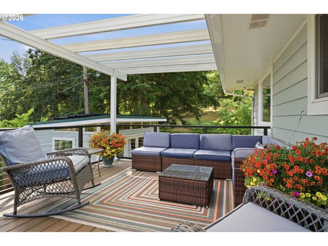 7100 Se HARRISON Ct, Portland, OR 97215