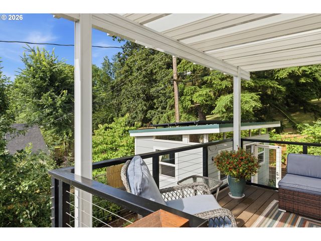 7100 Se HARRISON Ct, Portland, OR 97215