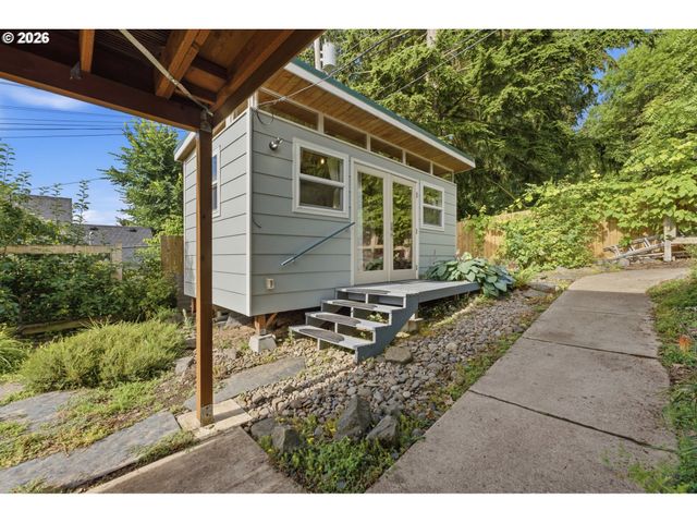 7100 Se HARRISON Ct, Portland, OR 97215