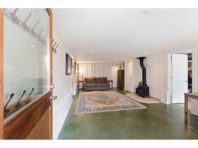 7100 Se HARRISON Ct, Portland, OR 97215