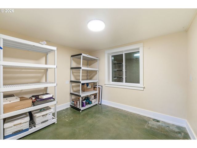 7100 Se HARRISON Ct, Portland, OR 97215