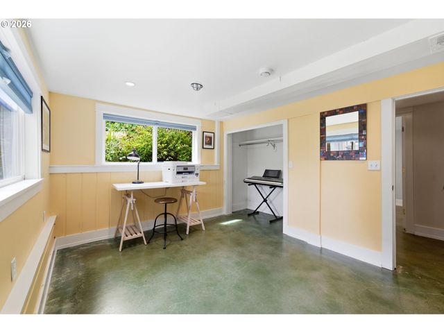 7100 Se HARRISON Ct, Portland, OR 97215