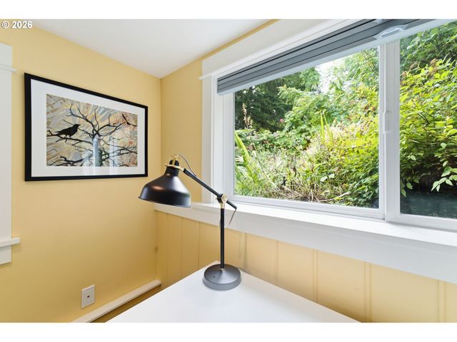 7100 Se HARRISON Ct, Portland, OR 97215