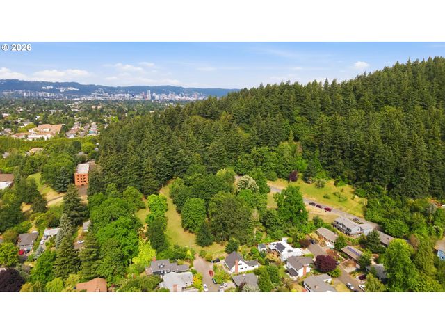 7100 Se HARRISON Ct, Portland, OR 97215