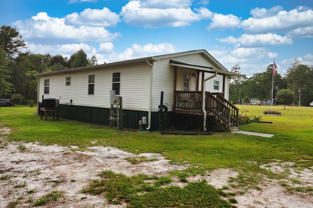 181 Blinkhorn Rd., Conway, SC 29526