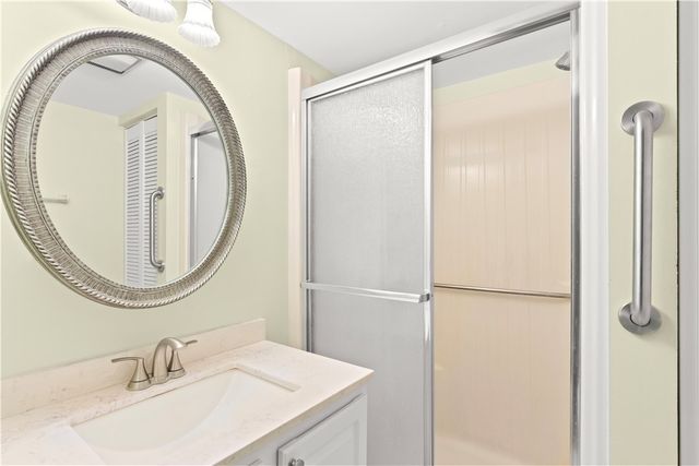 400 18th Street D2, Vero Beach, FL 32960