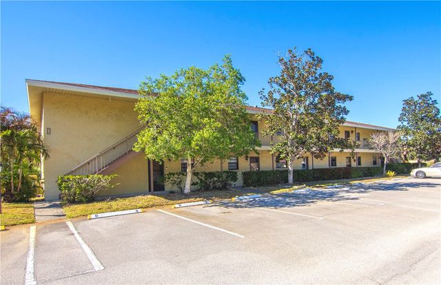 400 18th Street D2, Vero Beach, FL 32960