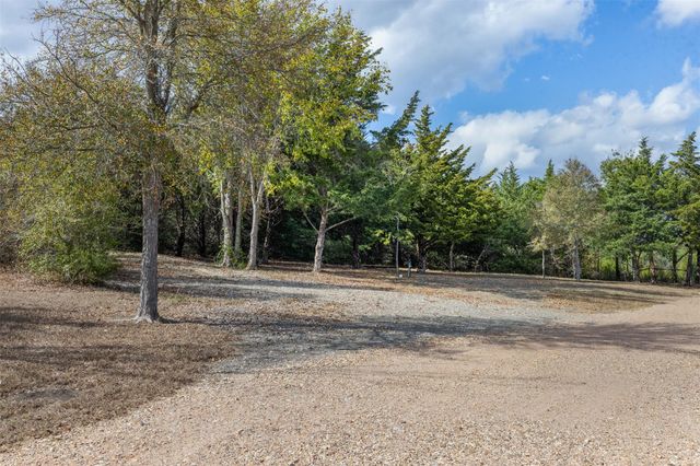 6885 Gibbs Creek Road, Chappell Hill, TX 77426
