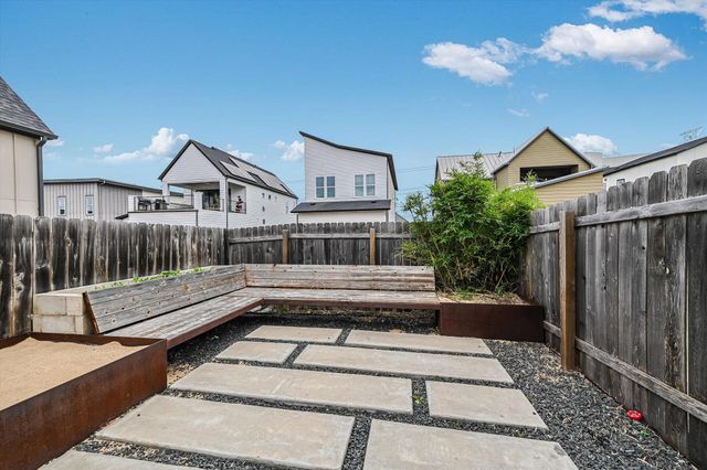 6133 Florencia LN, Austin, TX 78724