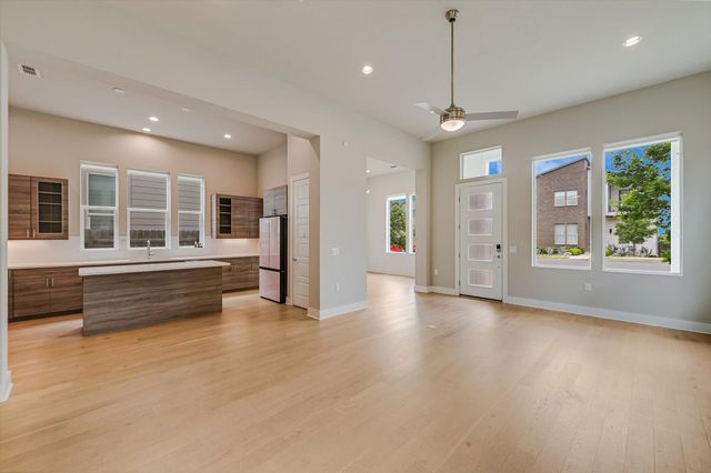 6133 Florencia LN, Austin, TX 78724