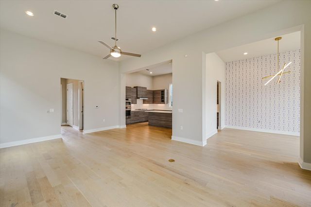 6133 Florencia LN, Austin, TX 78724