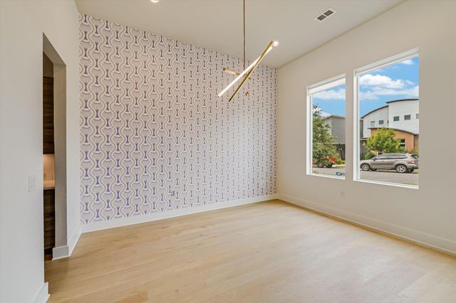 6133 Florencia LN, Austin, TX 78724