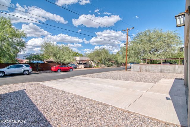3304 E Elida Street, Tucson, AZ 85716