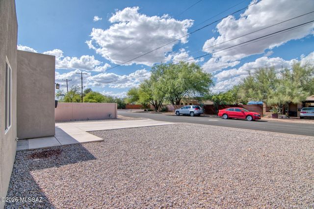 3304 E Elida Street, Tucson, AZ 85716