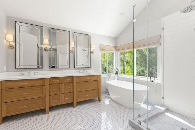 25785 Middle Ridge Ln, Laguna Hills, CA 92653