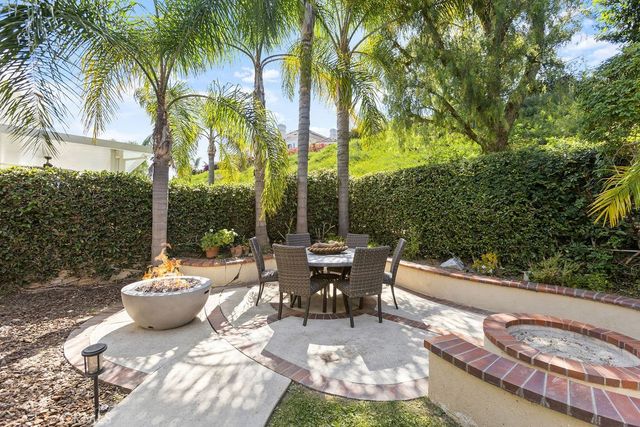25785 Middle Ridge Ln, Laguna Hills, CA 92653