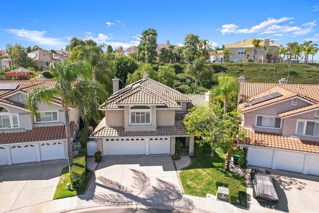 25785 Middle Ridge Ln, Laguna Hills, CA 92653