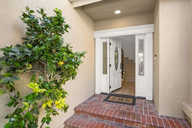25785 Middle Ridge Ln, Laguna Hills, CA 92653