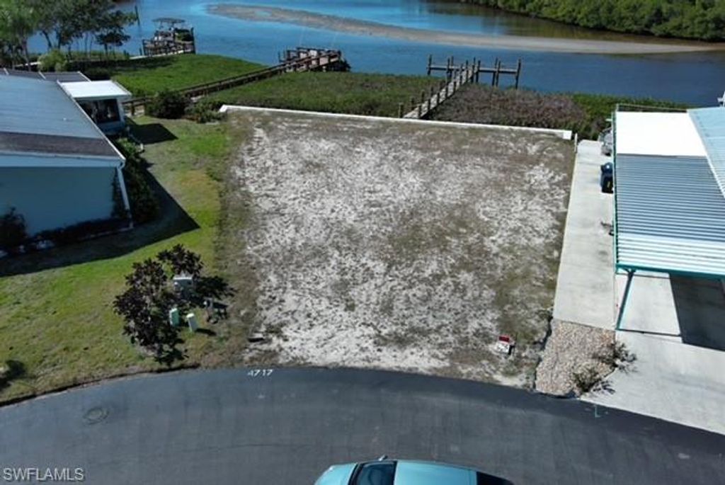 4717 Tahiti DR, BONITA SPRINGS, FL 34134 — photo 5