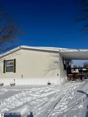 388 Fairway Drive, Cadillac, MI 49601