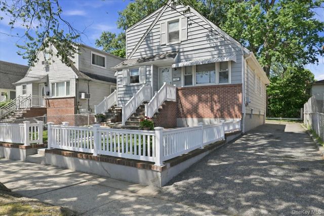 51 Hickory Road, Port Washington, NY 11050