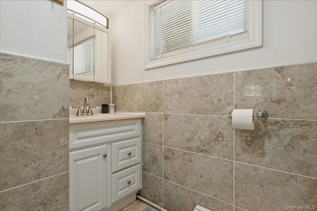 51 Hickory Road, Port Washington, NY 11050