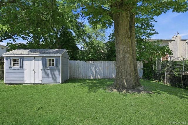 51 Hickory Road, Port Washington, NY 11050