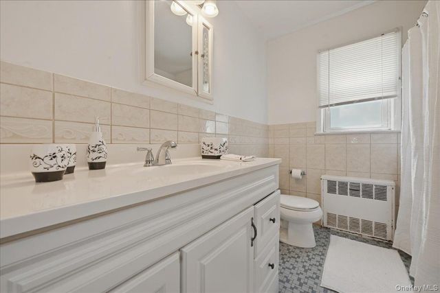 51 Hickory Road, Port Washington, NY 11050