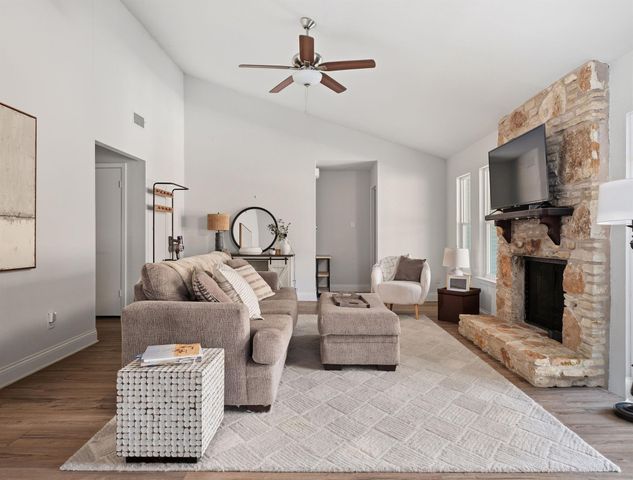 2008 Lear LN, Austin, TX 78745