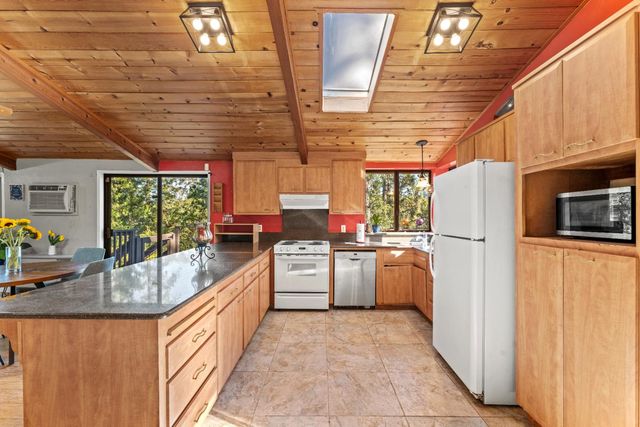 20950 Indian Dr, Colfax, CA 95713