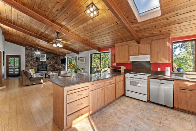 20950 Indian Dr, Colfax, CA 95713