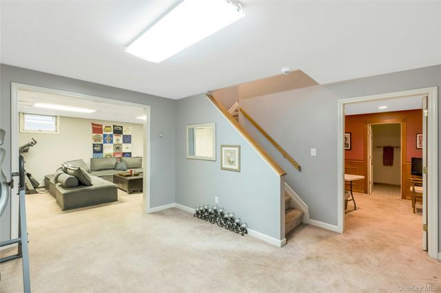 14 Cobbler Lane, East Setauket, NY 11733