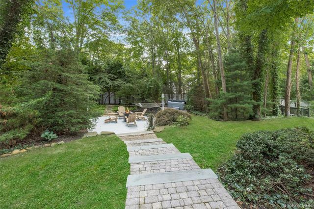 14 Cobbler Lane, East Setauket, NY 11733