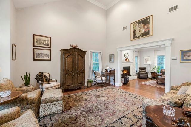 14 Cobbler Lane, East Setauket, NY 11733