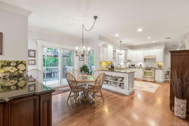 14 Cobbler Lane, East Setauket, NY 11733