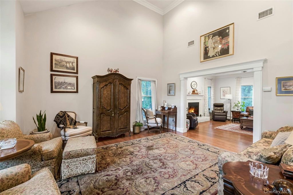 14 Cobbler Lane, East Setauket, NY 11733 — photo 5
