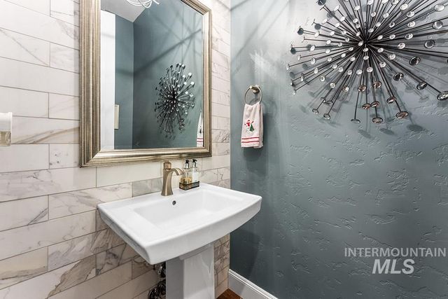 698 W Back Forty Dr., Eagle, ID 83616