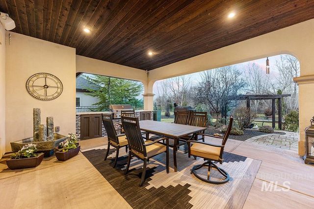 698 W Back Forty Dr., Eagle, ID 83616