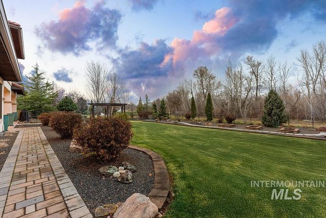 698 W Back Forty Dr., Eagle, ID 83616