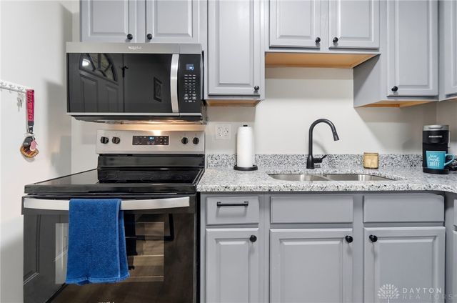 2204 Gipsy Drive, Dayton, OH 45414