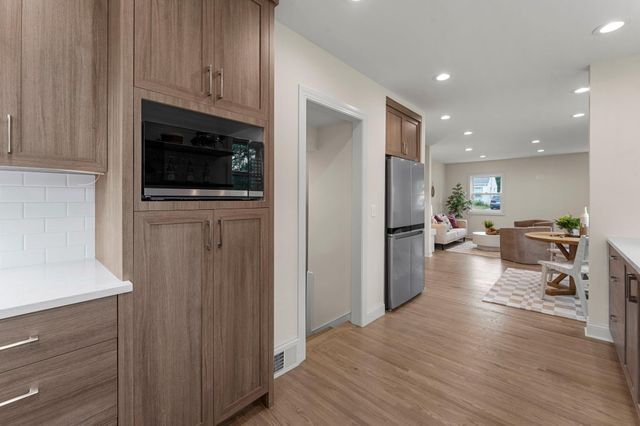 5003 Fairview Avenue N, Crystal, MN 55429