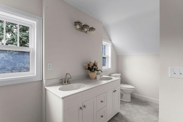 5003 Fairview Avenue N, Crystal, MN 55429