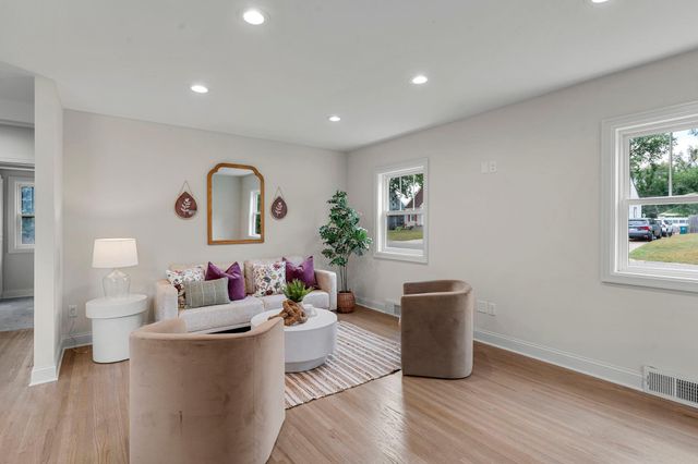 5003 Fairview Avenue N, Crystal, MN 55429