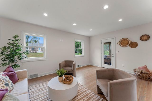 5003 Fairview Avenue N, Crystal, MN 55429