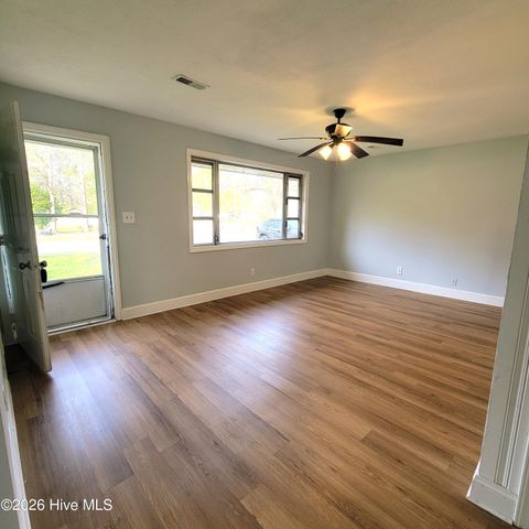 200 S Smith Street, Saint Helena, NC 28425
