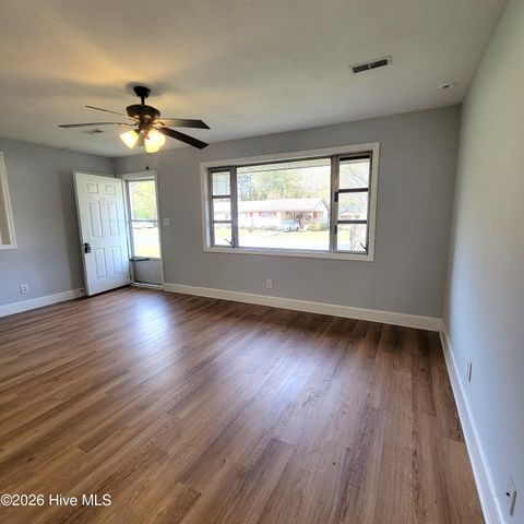 200 S Smith Street, Saint Helena, NC 28425
