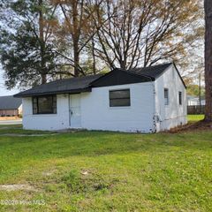 200 S Smith Street, Saint Helena, NC 28425