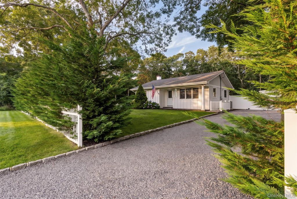 81 S Country Road, Westhampton Beach, NY 11978