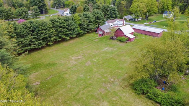 122 Houseman Street, Northampton, NY 12134