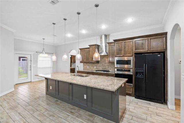 7813 Iron Man Dr, Corpus Christi, TX 78414